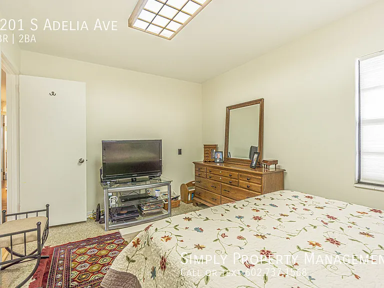 6201 S Adelia Ave — Photo 31