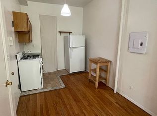 220 Boerum St #2LB, Brooklyn, NY 11206