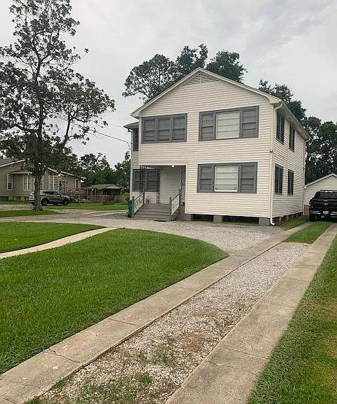 9610 Jefferson Hwy — Photo 1