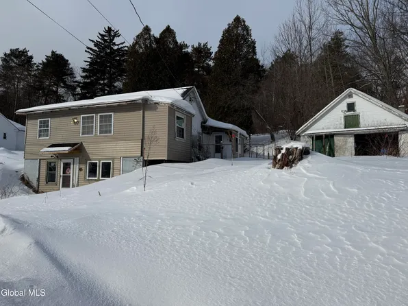 813 County Highway 122, Johnstown, NY 12078