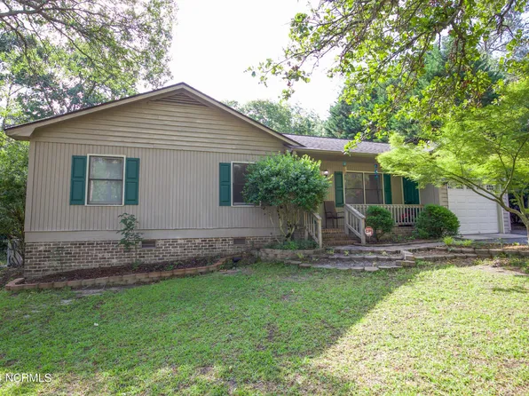 2620 SW Longleaf Drive, Pinehurst, NC 28374