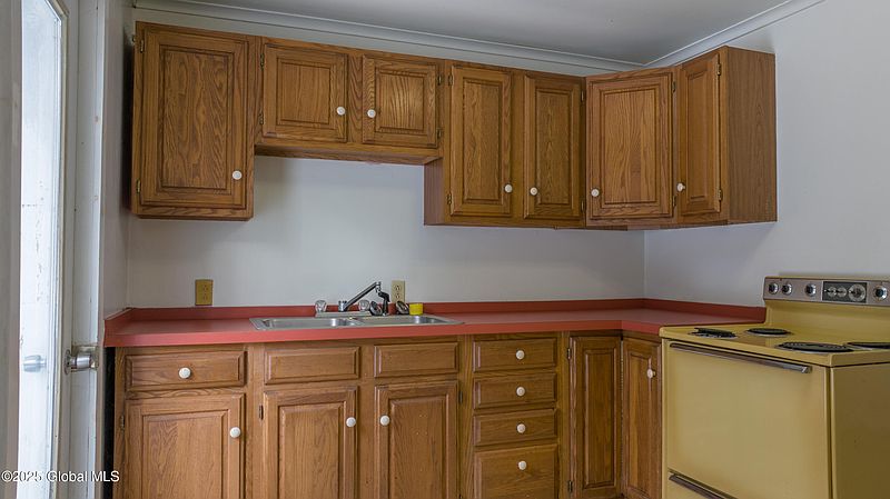 3rd image of 110 Traver Road