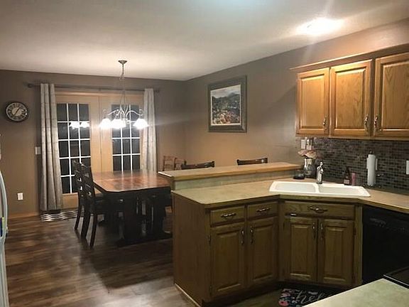 2nd image of 1016 Amber Dr
