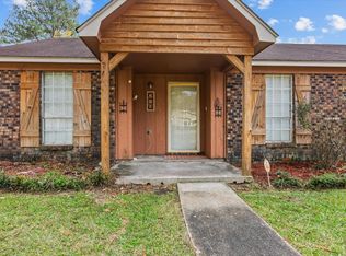 201 Ray Bridge Dr, Hattiesburg, MS 39402