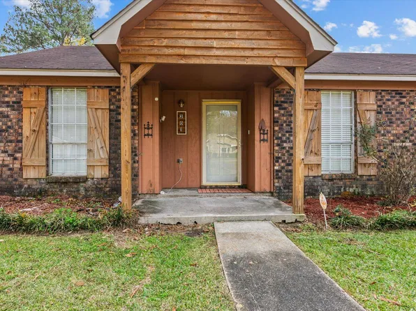 201 Ray Bridge Dr, Hattiesburg, MS 39402