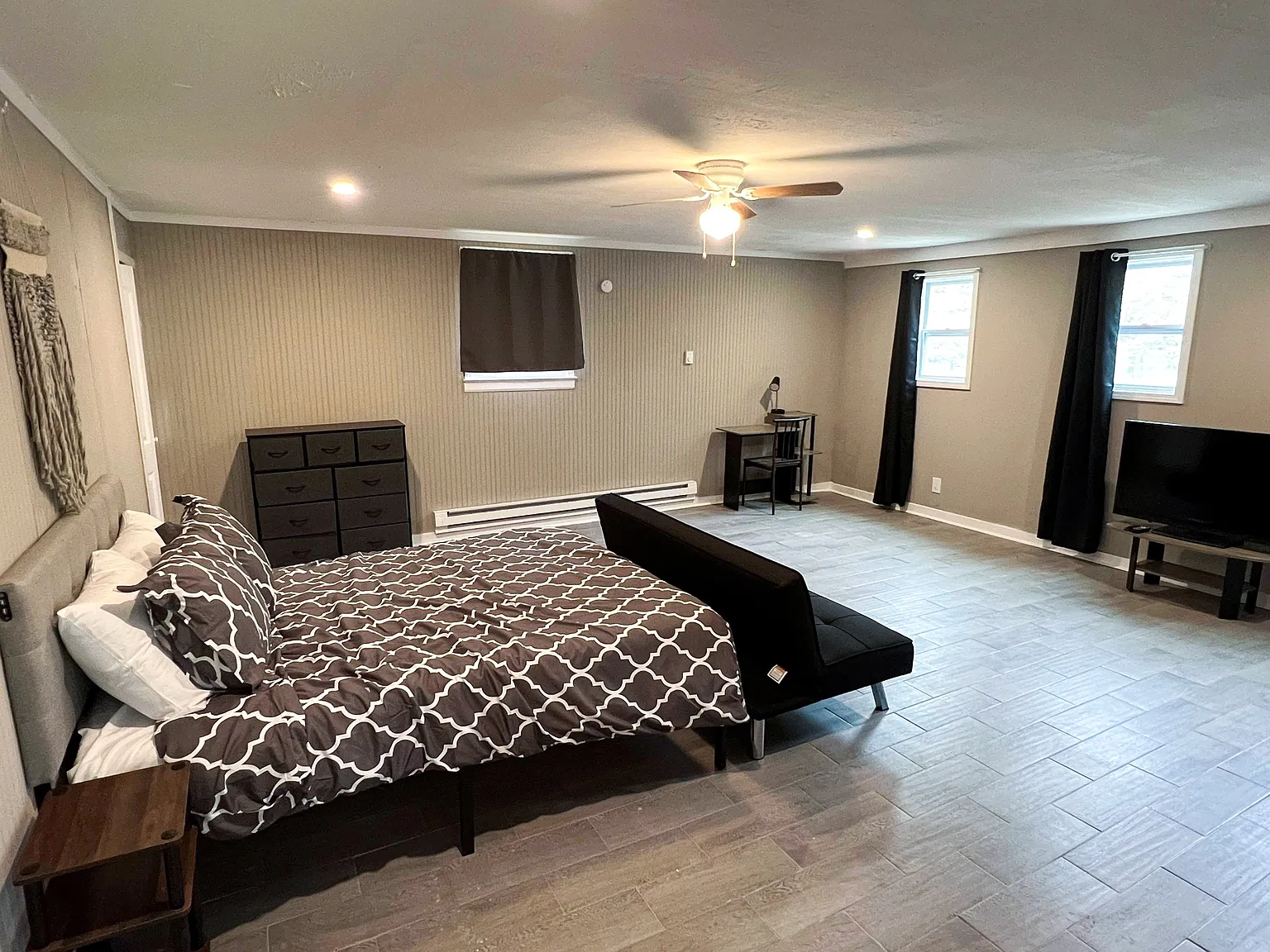 4 bed, 3.0 bath, 1559 sqft, $1,139 — Photo 4