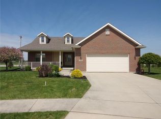 2136 Cambridge Ct, Saint Marys, OH 45885