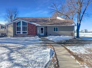413 N 1st Ave W, Truman, MN 56088