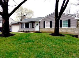 402 Honeysuckle Ln, Saint Louis, MO