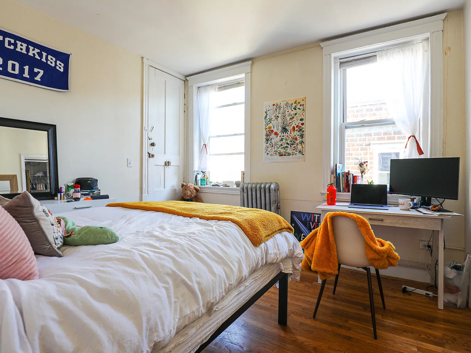 3 bed, 1100 sqft, $5,035 — Photo 4