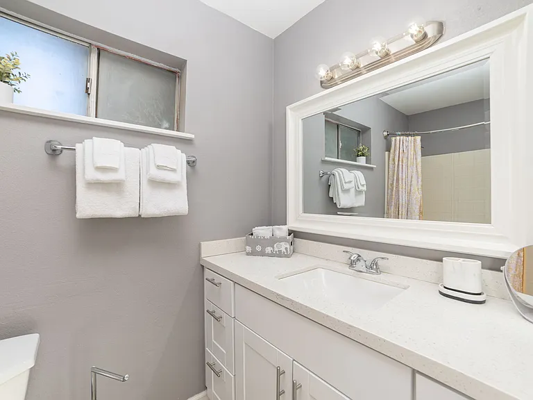 44616 Buckingham St — Photo 31