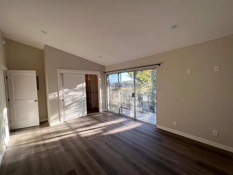 711 Colina Ln #A — Photo 13