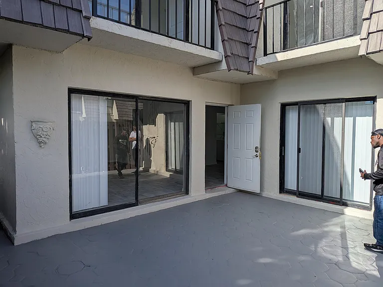 1733 N Congress Ave — Photo 2
