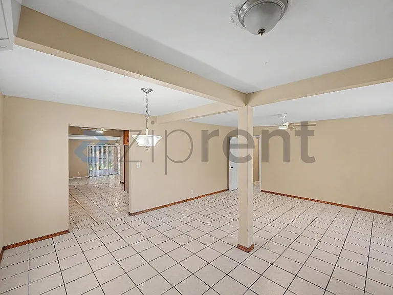4417 Deland Ave — Photo 5