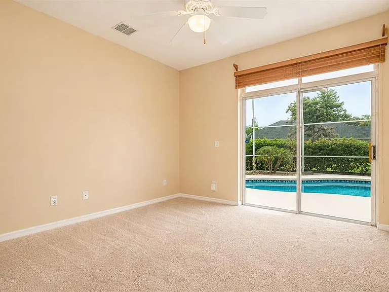 357 Fairway Pointe Cir — Photo 18