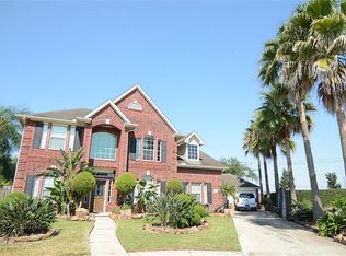 10002 Linenhall Dr, Sugar Land, TX 77498