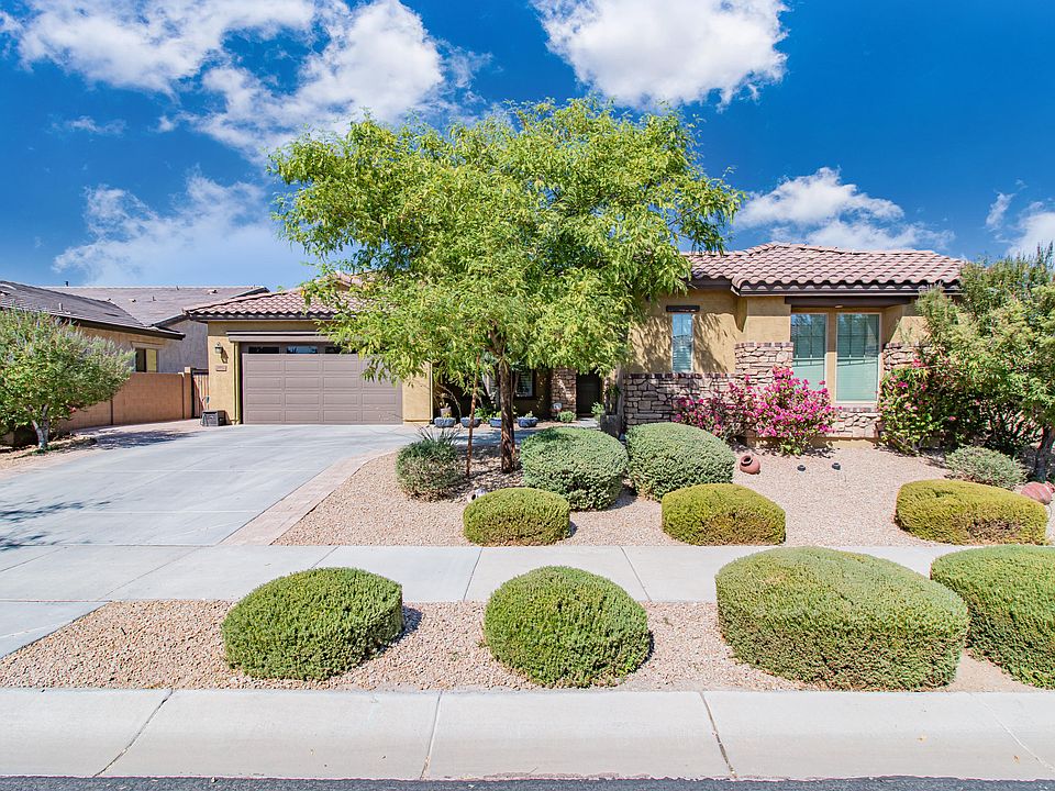 1st image of 19852 E Apricot Ln