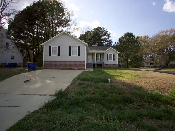 800 Perry Howard Rd, Fuquay Varina, NC 27526