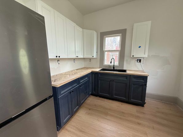1732 Kinney Ave #1