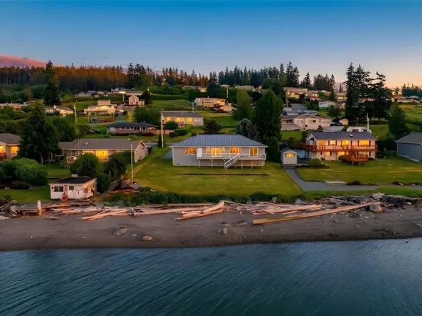639 E Beacon View Drive, Oak Harbor, WA 98277