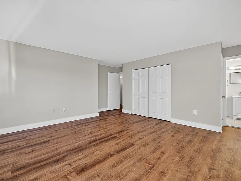 Brooklawn Apartments — Photo 7