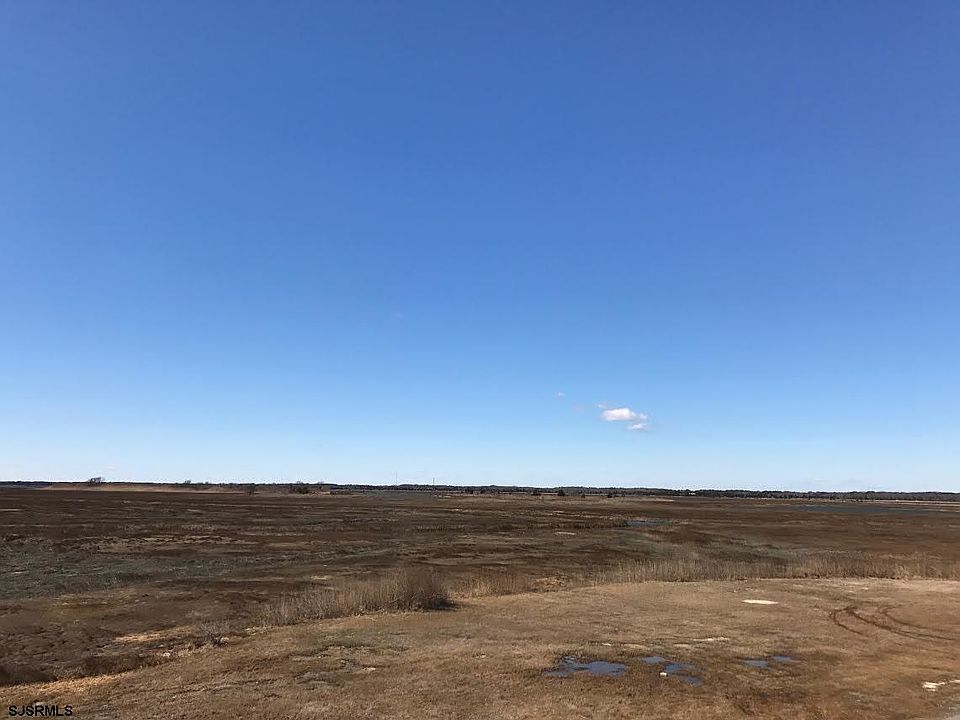 2nd image of 236 Dory Dr