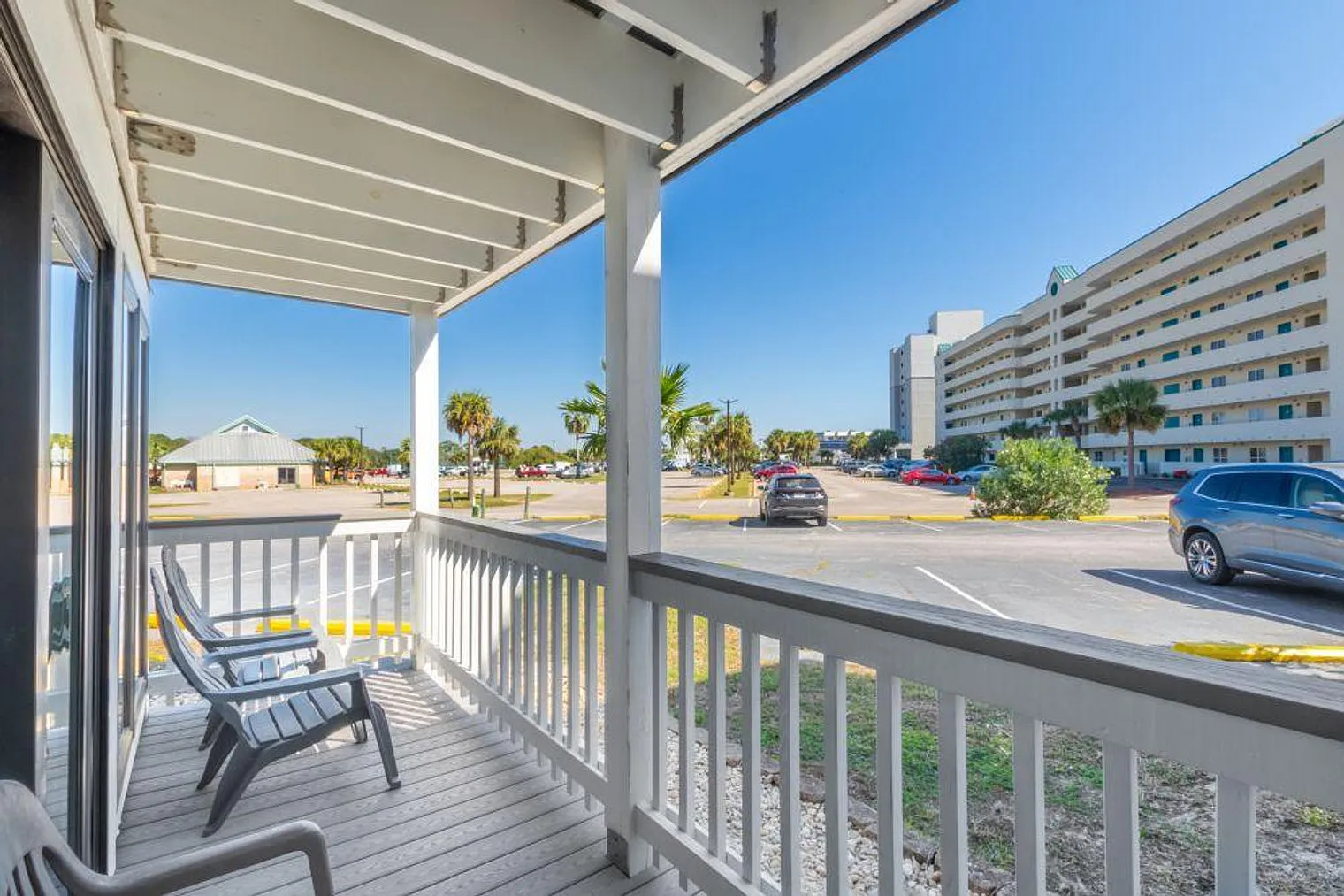 2 bed, 2.0 bath, 839 sqft, $3,280 — Photo 3