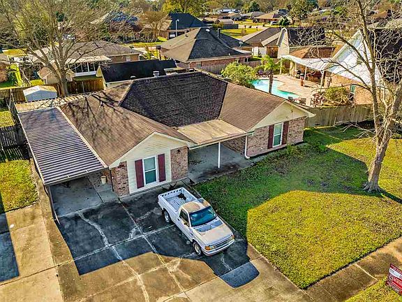 2nd image of 902 Pueblo Dr