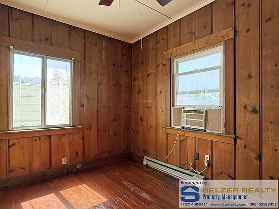 5th image of 104 S Oak St #6