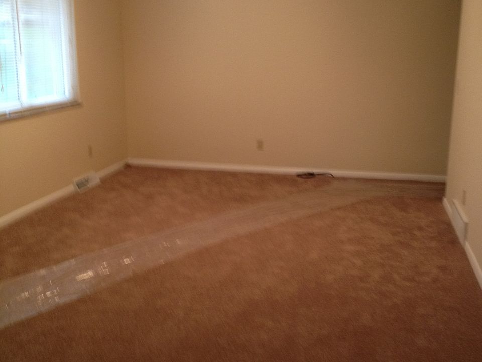 1st image of 1369 Berkshire Dr