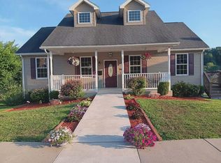 911 Lower Main St, Saxton, PA 16678