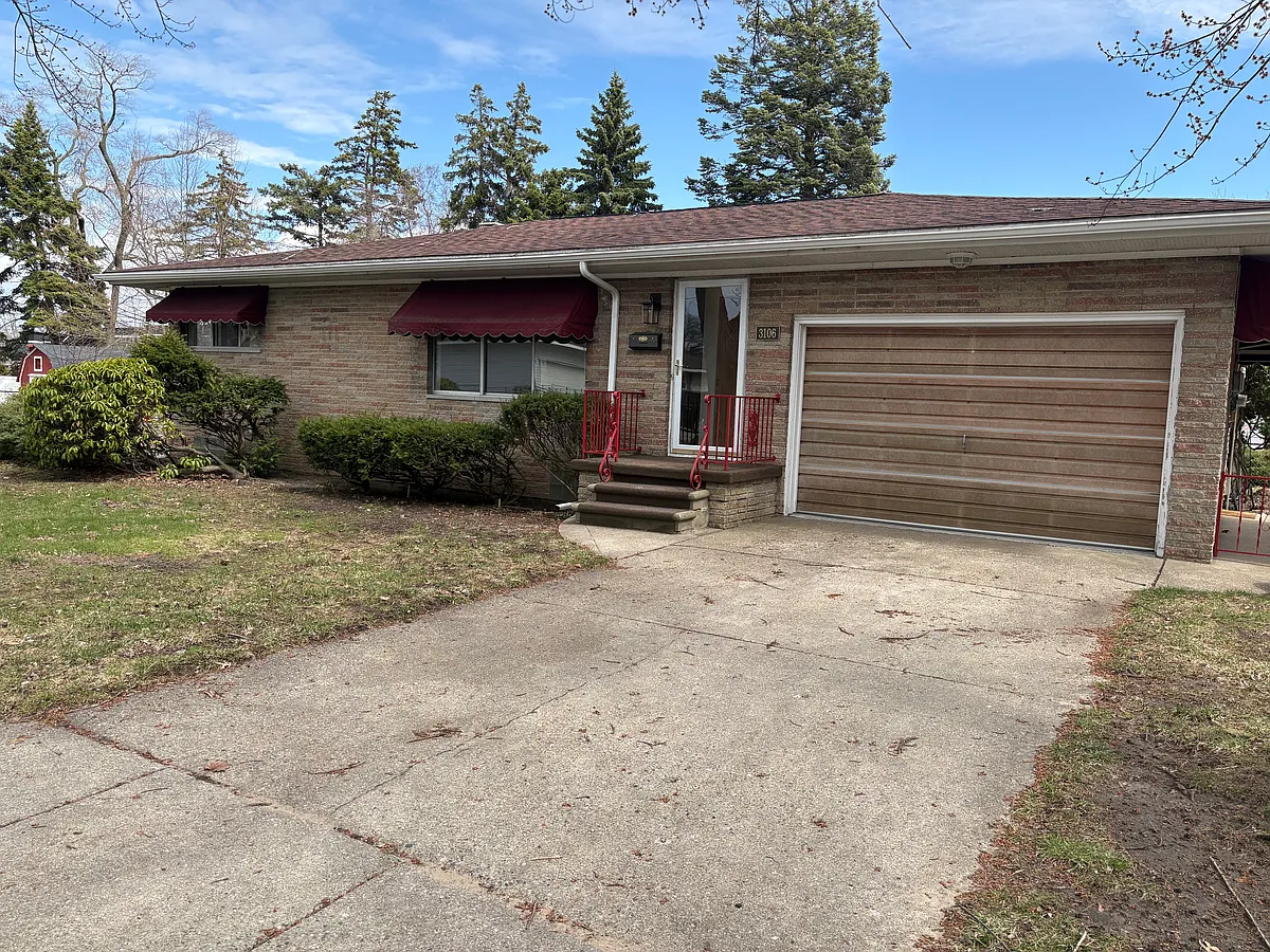 Building Photo - 3106 Lindland Rd