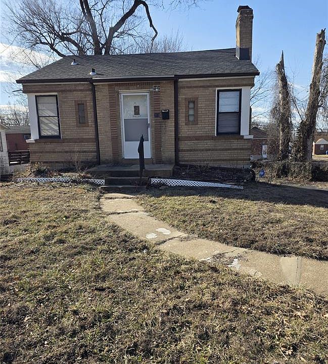 1st image of 213 Henquin Dr