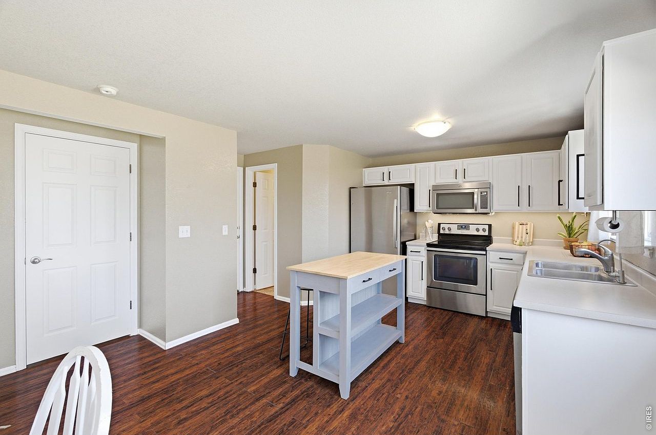 2110 Astoria Ln - Photo 6