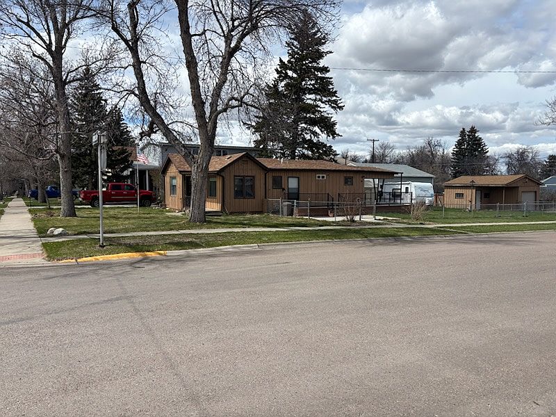 1st image of 3227 1st Ave N