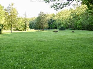 2 Lazy Ridge Rd, Elkview, WV 25071