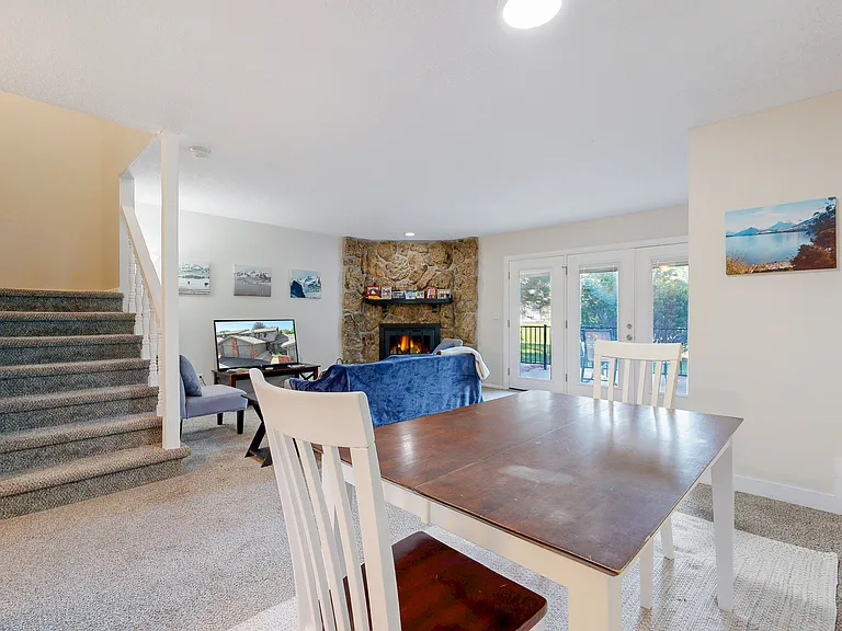 1404 Adriel Dr — Photo 24