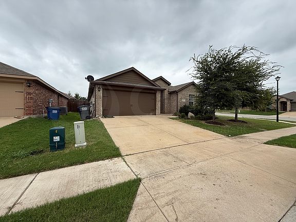 2nd image of 1113 Meadow Side Dr