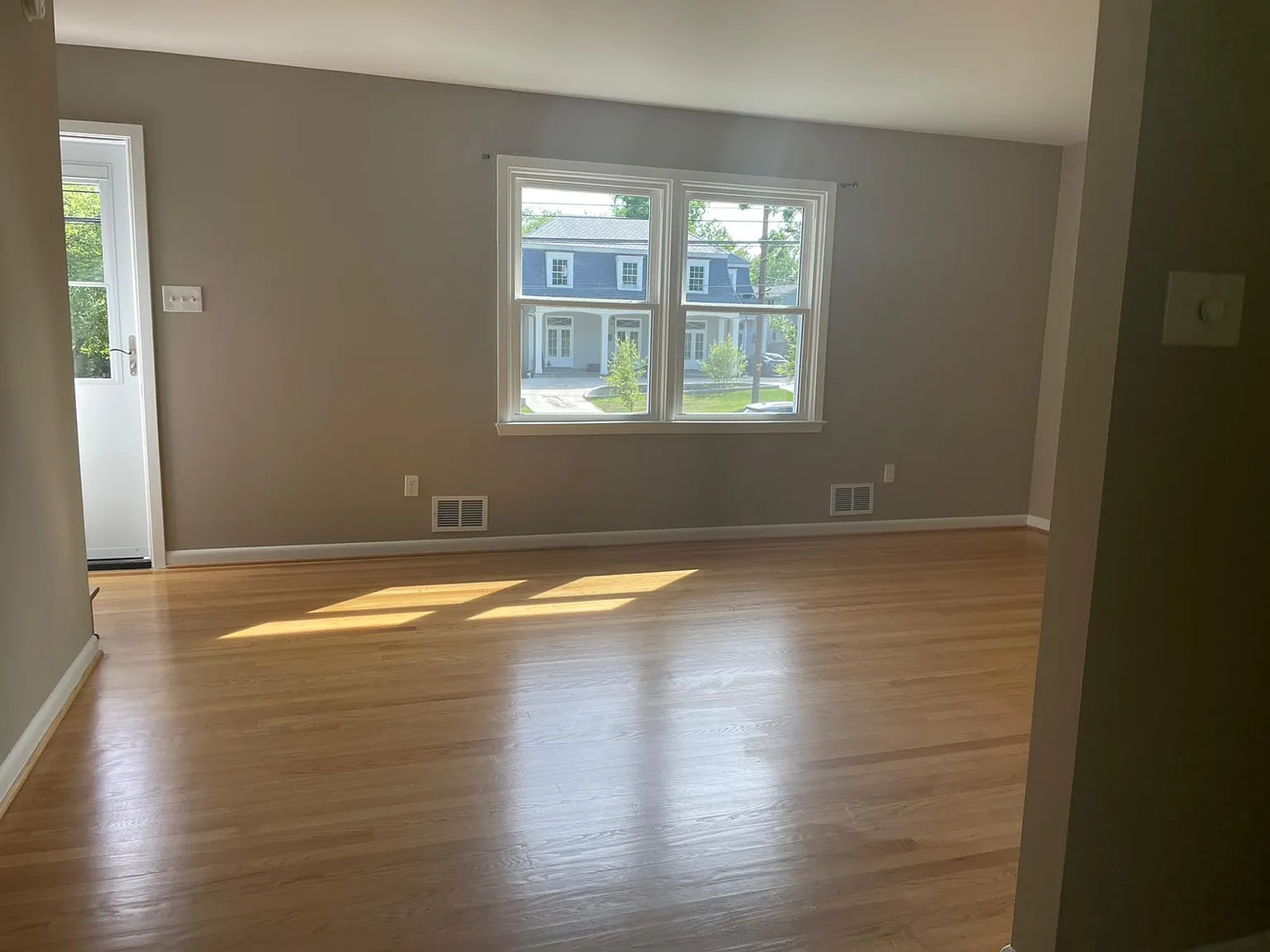 5011 River Rd — Photo 4