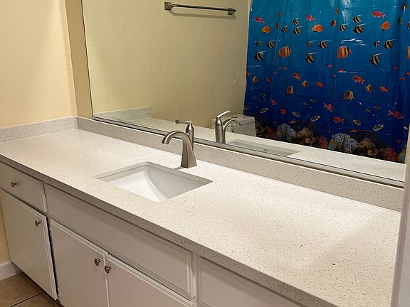 4th image of 1134 Oxford Dr Unit D