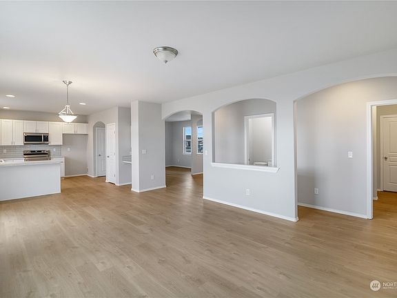 4th image of 1406 W Tennessee Drive