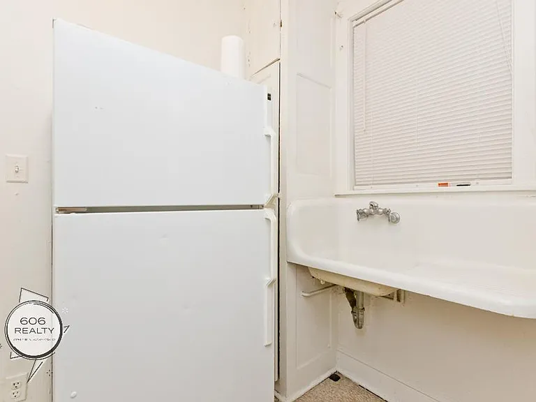 5011 W. Cermak Rd — Photo 15
