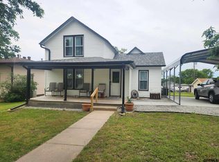 1211 D St, Fairbury, NE 68352