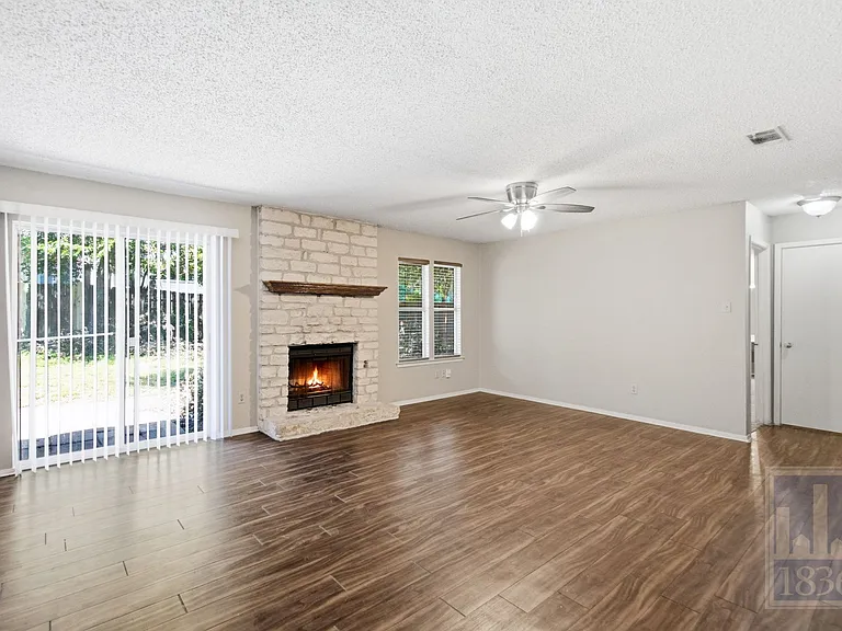 9002 Marsh Dr — Photo 5