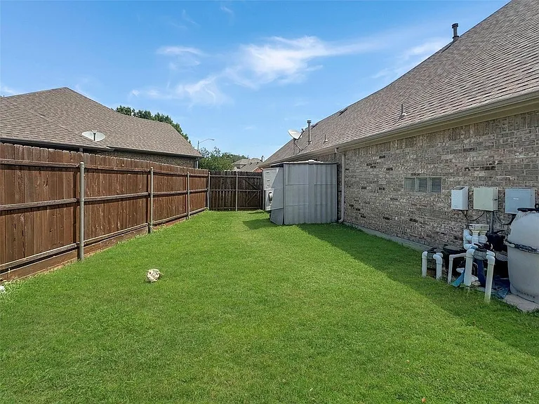 10717 Greenview Ct — Photo 28