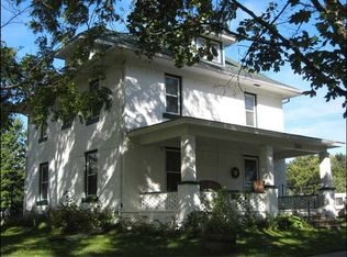 111 4th St S, Central City, IA 52214