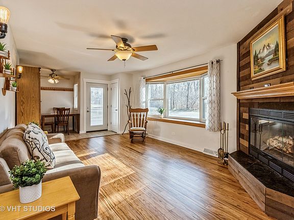 3rd image of 25430 W Park Ct