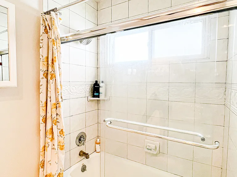 1169 Amherst Ave #3 — Photo 30