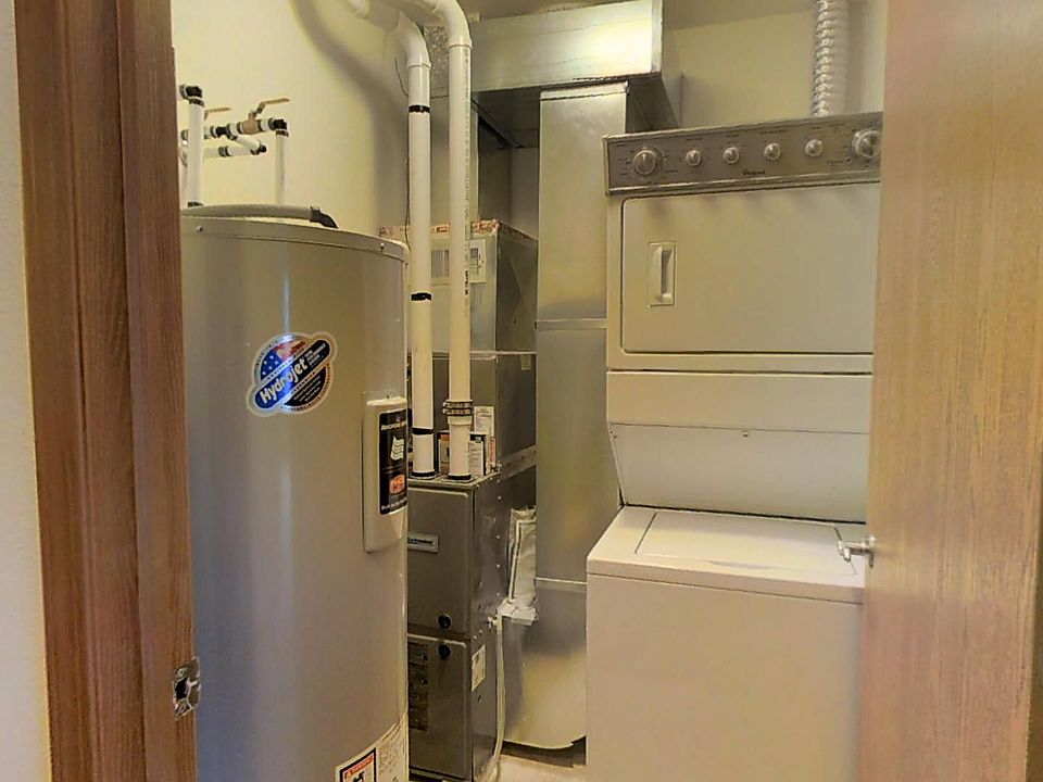 Hillside Terrace II, LLC 635645655 Cedar Bluffs Ct Slinger, WI