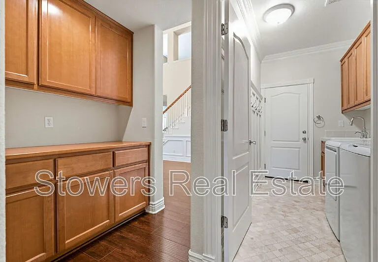 145 Bryant Ct — Photo 24